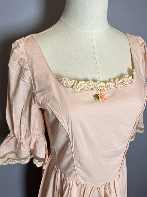 Blush Pink Regency Era Dress with Lace Trim and Puff Sleeves – Regency Dress Plus Size