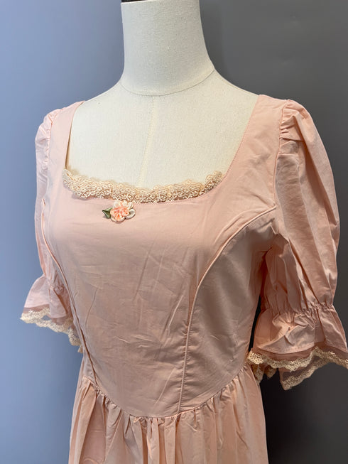 Blush Pink Regency Era Dress with Lace Trim and Puff Sleeves – Regency Dress Plus Size